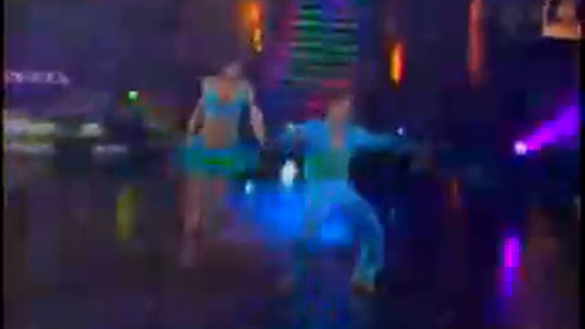 LIS VEGA Y EDGAR BAILANDO MERENGUE смотреть онлайн
