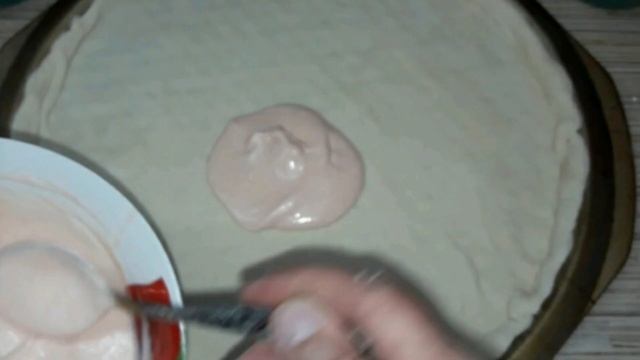 Как приготовить пиццу с сосисками и огурцами смотреть онлайн