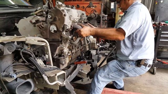 Removing the motor from a Chrysler Pacifica. Performance Transmission Gainesville, FL смотреть онлайн