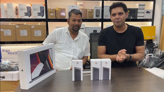 PIXEL 6 , 6 PRO & MACBOOK M1 PRO Unboxing in DUBAI смотреть онлайн