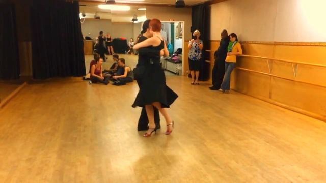 Tango 202: Giro W Enrosque And Lapiz