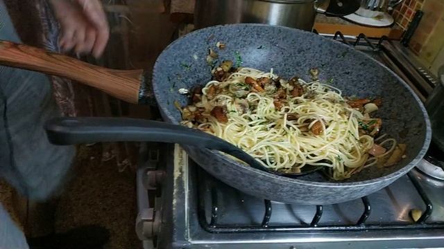 Спагетти с грибочками. смотреть онлайн