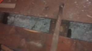 Как быстро сорвать с пола деревянные доски, максимально их сохранив