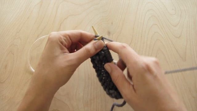 Knitting Tutorial: The Yarn Over Drop Stitch смотреть онлайн