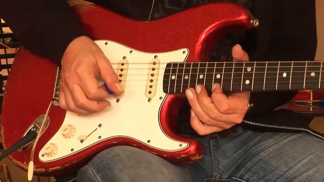 2007 Fender Custom Shop Strat + 1984 Kitty Hawk Junior Amp Part1 смотреть онлайн