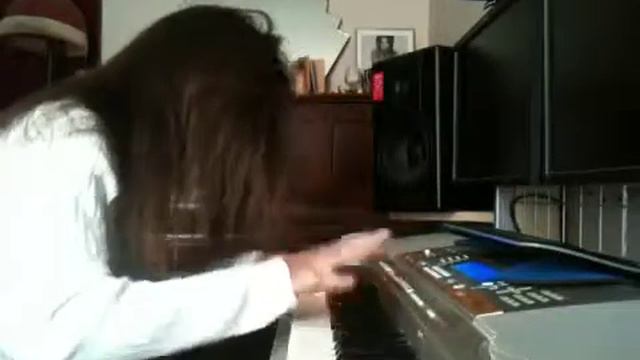 IZERA : EASY DOES IT : CASIO WK-8000 смотреть онлайн