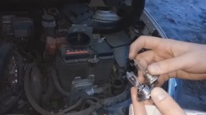 Замена лампочки ближнего света на Ниссан Кашкай (Nissan Qashqai)