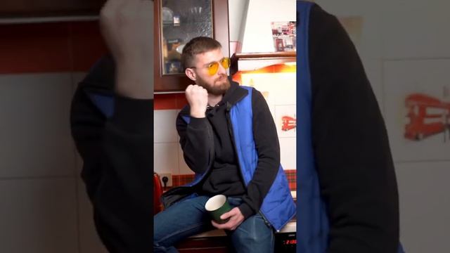 Как почистить чайник от накипи за пару минут? #сантехника #чайник #лайфхаки #полезныесоветы #кухня смотреть онлайн