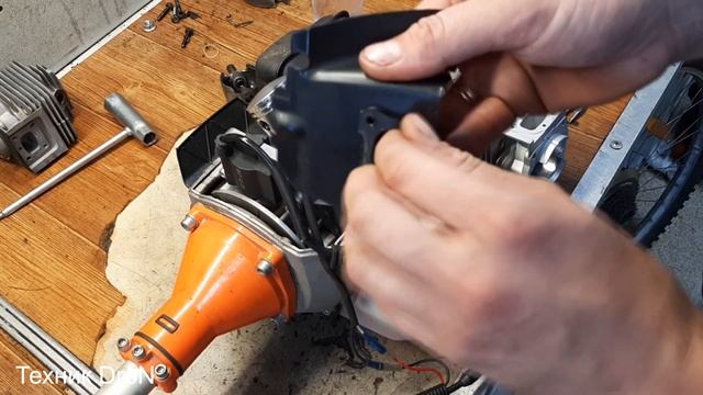 Посторонний шум в поршневой.Мотокосу перегрели. смотреть онлайн