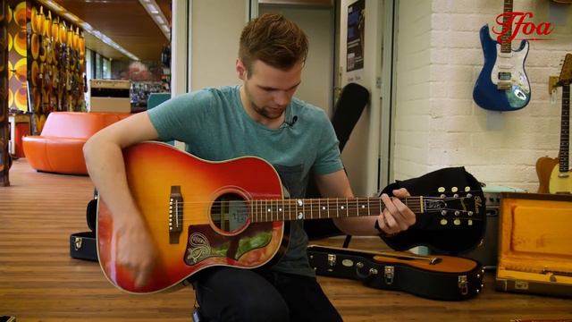 Rudi bought a 40+ Vintage Guitar Collection! | New Arrivals #14 | TFOA смотреть онлайн