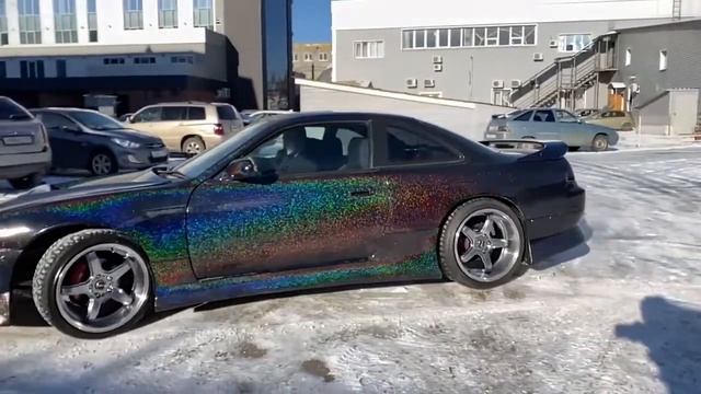 Голографические флейки 100 микрон на черной подложке смотреть онлайн