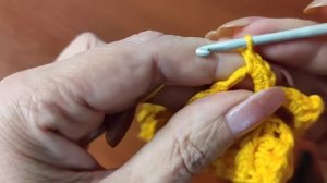 Летняя, ажурная шапочка крючком.  Шапочка для начинающих.