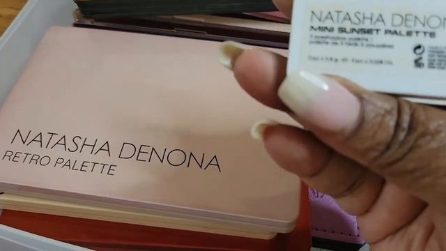 Declutter Series Part 2 | Feat. Eyeshadow Palettes смотреть онлайн