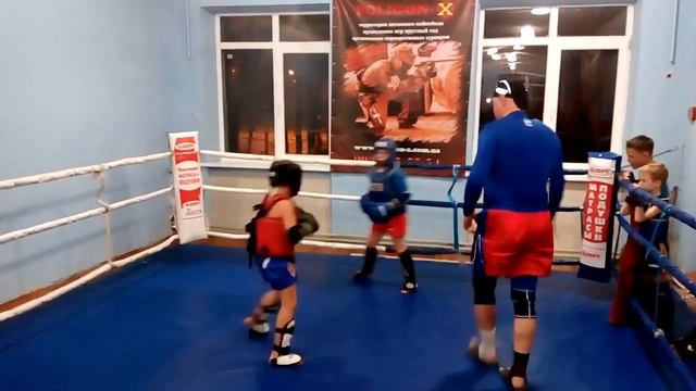 Тренировочный спаринг(Денис-