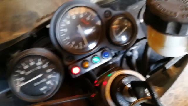 Kawasaki ZXR 400 h Поменял реле стартера, плохо заводился на горячую смотреть онлайн