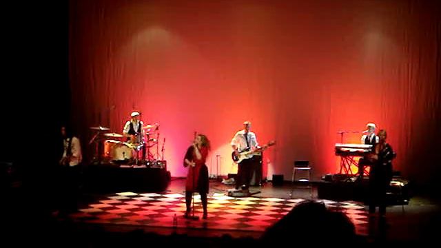 Sarah Dawn Finer - Stockholm By Morning (LIVE TOUR) смотреть онлайн