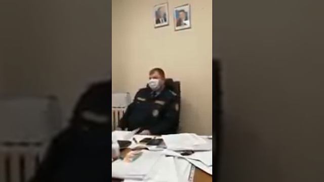 Чиновник из Люберецкого района Московской области пытается умничать смотреть онлайн