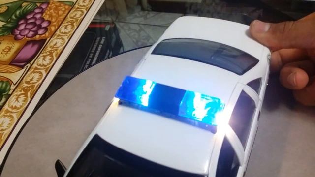 1/18 UT MODELS CHICAGO CAPRICE POLICE WITH ROTATING LIGHTBAR 9C1 CHEVY LED LAPD FDNY NYPD CHP GMP смотреть онлайн