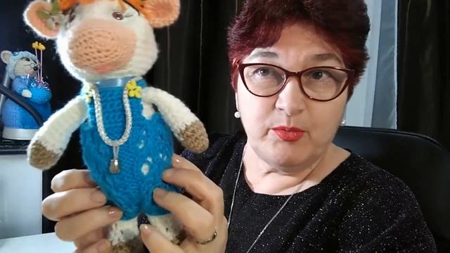 ?Как связать игрушку бычка крючком. смотреть онлайн