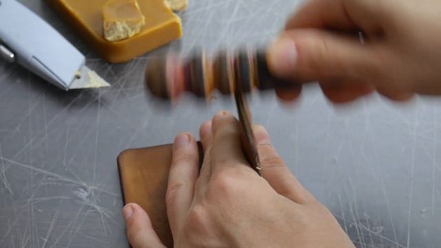 Игольница из кожи. Чехол для игл своими руками смотреть онлайн