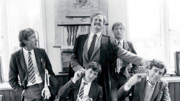 Монти Пайтон: Летающий цирк - 3 сезон 13 серия / Monty Python′s Flyin