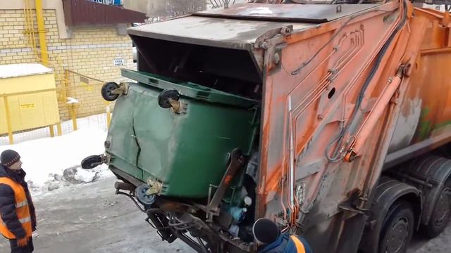 Как работает мусоровоз