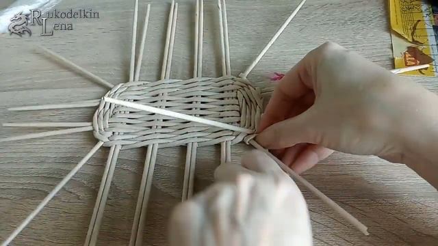 Закругление ОВАЛЬНОГО дна/плетение из газетных трубочек смотреть онлайн