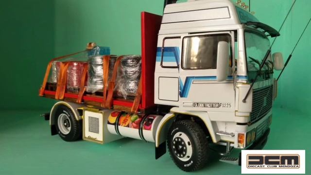 #coleccion #maquetismo #diecast ARMADO Y CONSTRUCCION VOLVO F12. DIECAST CLUB MENDOZA смотреть онлайн