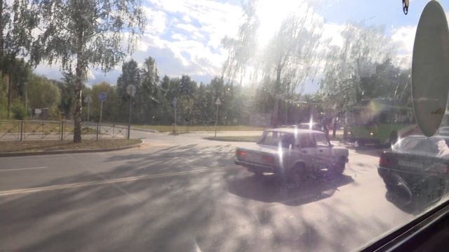 Поездка на троллейбусе ЗиУ-682В № 228 в Йошкар-Оле, первое видео с видеокамеры Canon Legria GX10 смотреть онлайн