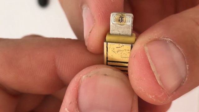 Кабель USB зарядки айфон не заряжается, потемнел контакт! / IPHONE USB CABLE смотреть онлайн