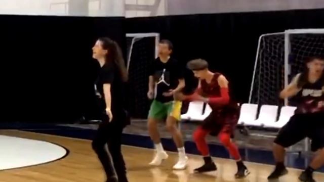 ТРЁХОЧКОВЫЕ БРОСКИ НА ДУРАЦКУЮ СТРИЖКУ смотреть онлайн