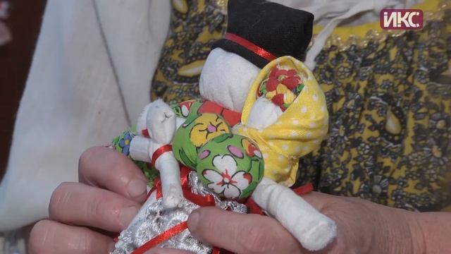 Севастопольские мастера учат делать обереги ко Дню семьи, любви и верности смотреть онлайн