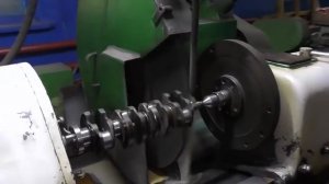 Ремонт ( шлифовка ) коленвала после неправильной установки упорных полу колец ( боковых вкладышей )