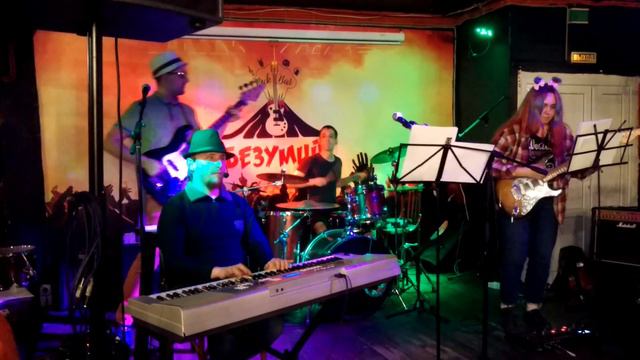 2019-03-22 HUGEE - Сельский кайф(Сектор газа) в Безумии смотреть онлайн