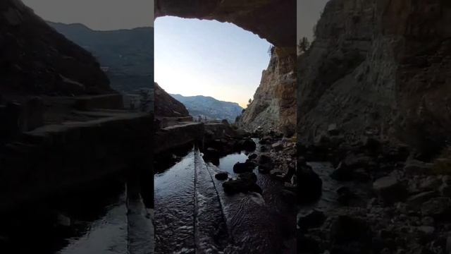 Горный Ливан. Водопады, ущелья, пещеры и затерянные деревушки #мыздесьбыли #Ливан смотреть онлайн