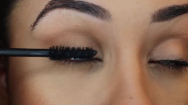 Loreal Voluminous Lash Paradise Mascara Demo