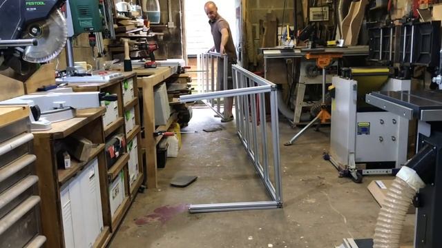 My Dream MFT WorkBench & Miter Saw Station part1 - aluminium profile смотреть онлайн