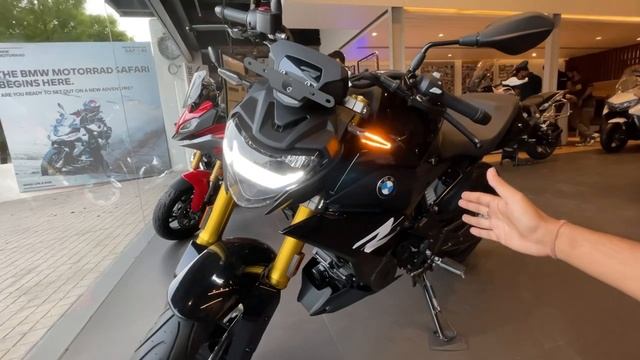 2022 BMW G310 R vs KTM Duke 390 смотреть онлайн