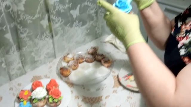 ЦВЕТЫ ИЗ БЕЛКОВО-ЗАВАРНОГО КРЕМА смотреть онлайн