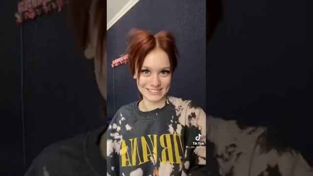 Даше Дошик подарили 101 розу #shorts смотреть онлайн