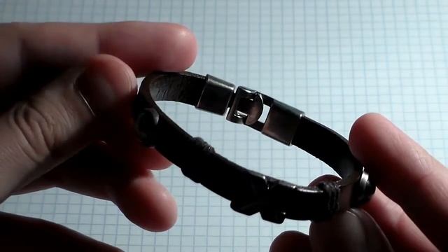 Кожаный мужской браслет с металлическими элементами #украшение #бижутерия #браслет смотреть онлайн