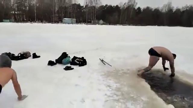 Рождественские купания в Сестрорецке смотреть онлайн