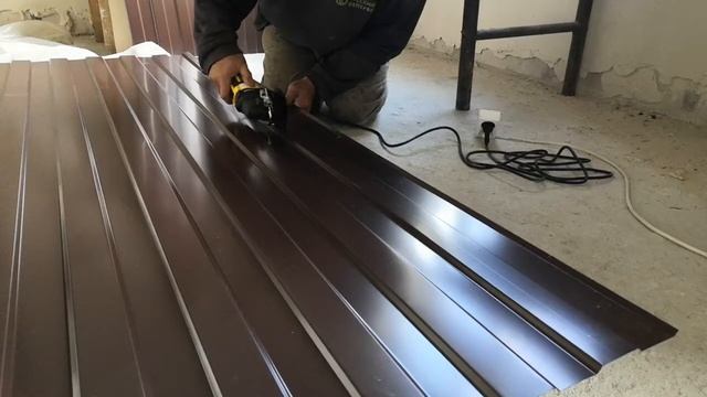 Реноватор (МФИ) как отрезать профлист, металлочерепицу. смотреть онлайн