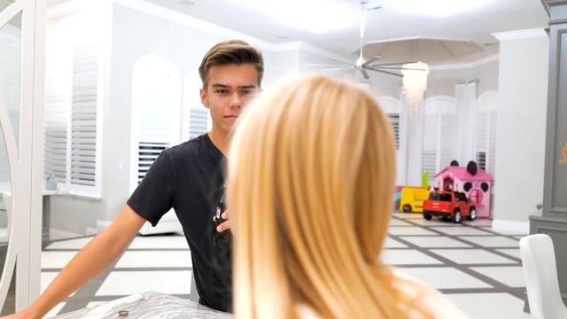 ЗАЧЕМ АРТЕМ УТОПИЛ ТЕЛЕФОН МАРГАРИТЫ В БАССЕЙНЕ!? смотреть онлайн