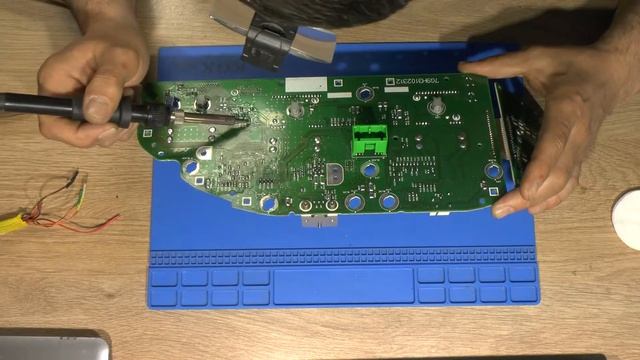 Volvo V70 2002 Ремонт комбинации приборов 8637993 8602471 69294-620T 0632478 смотреть онлайн