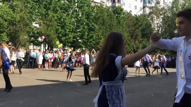 Вальс выпускников школы №7 2017 смотреть онлайн