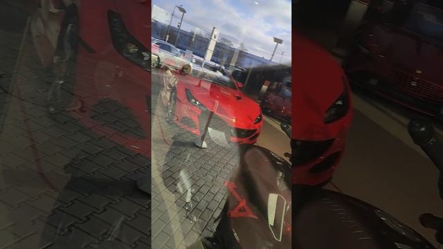 В салоне Ferrari - настоящая мощь! ? смотреть онлайн