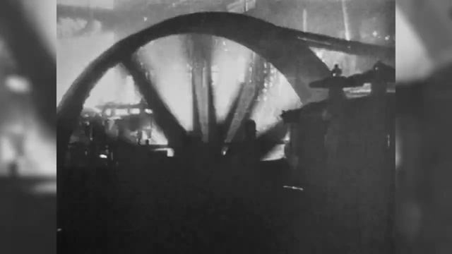 САМЫЕ БОЛЬШИЕ ВРЕДИТЕЛИ. Какими мерами СТАЛИН решил держать рабочих "в узде" смотреть онлайн