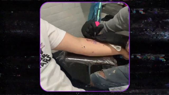 WE GOT MATCHING TATTOOS! смотреть онлайн