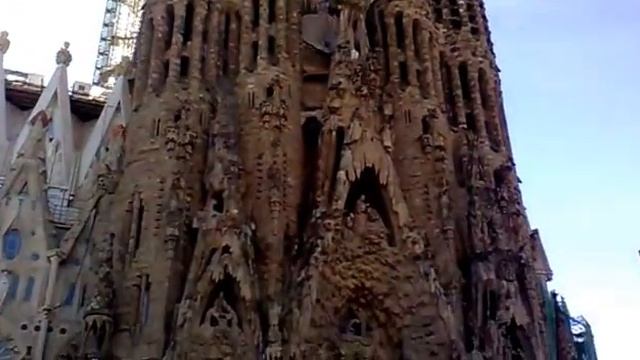 Гауди Саграда Фамилия смотреть онлайн